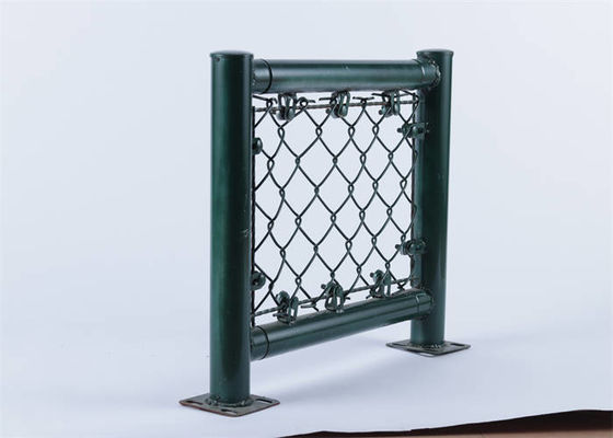 品質  Chain Link Wire Mesh Fence Corrosion Resistant Plus Razor Wire Mesh Fencing 工場