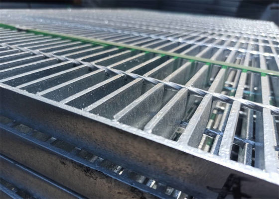 品質  Heavy Duty Steel Bar Grating Manufacturers For Highways / Airfield 工場